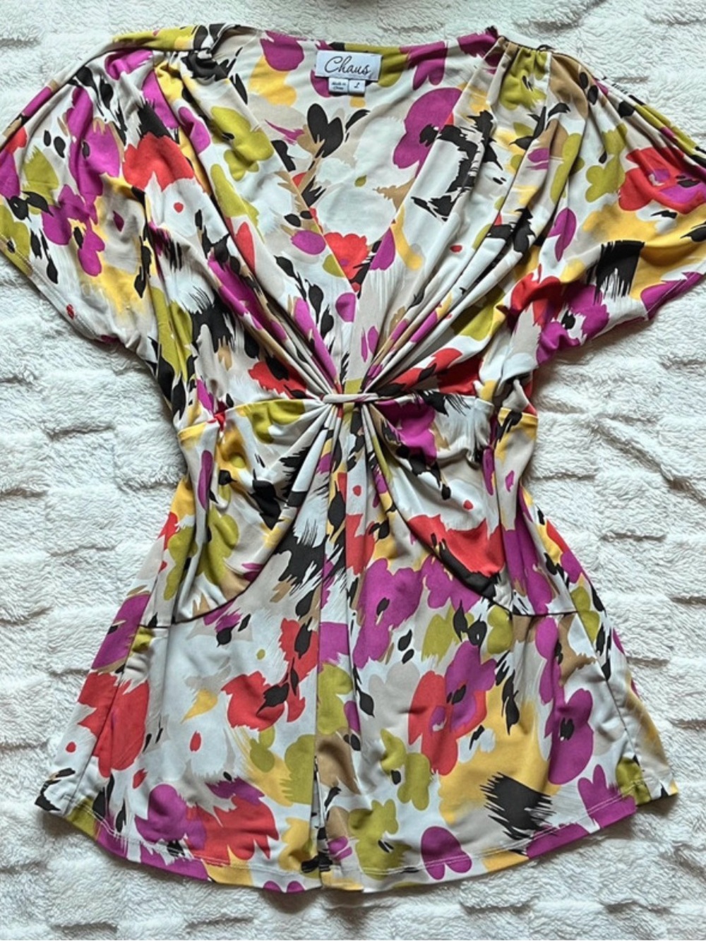 Chaus Women's Floral V-Neck Twist Front Top